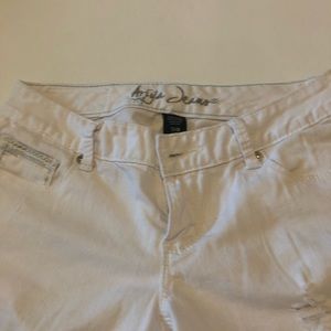 Ariya white jeans size 7-8